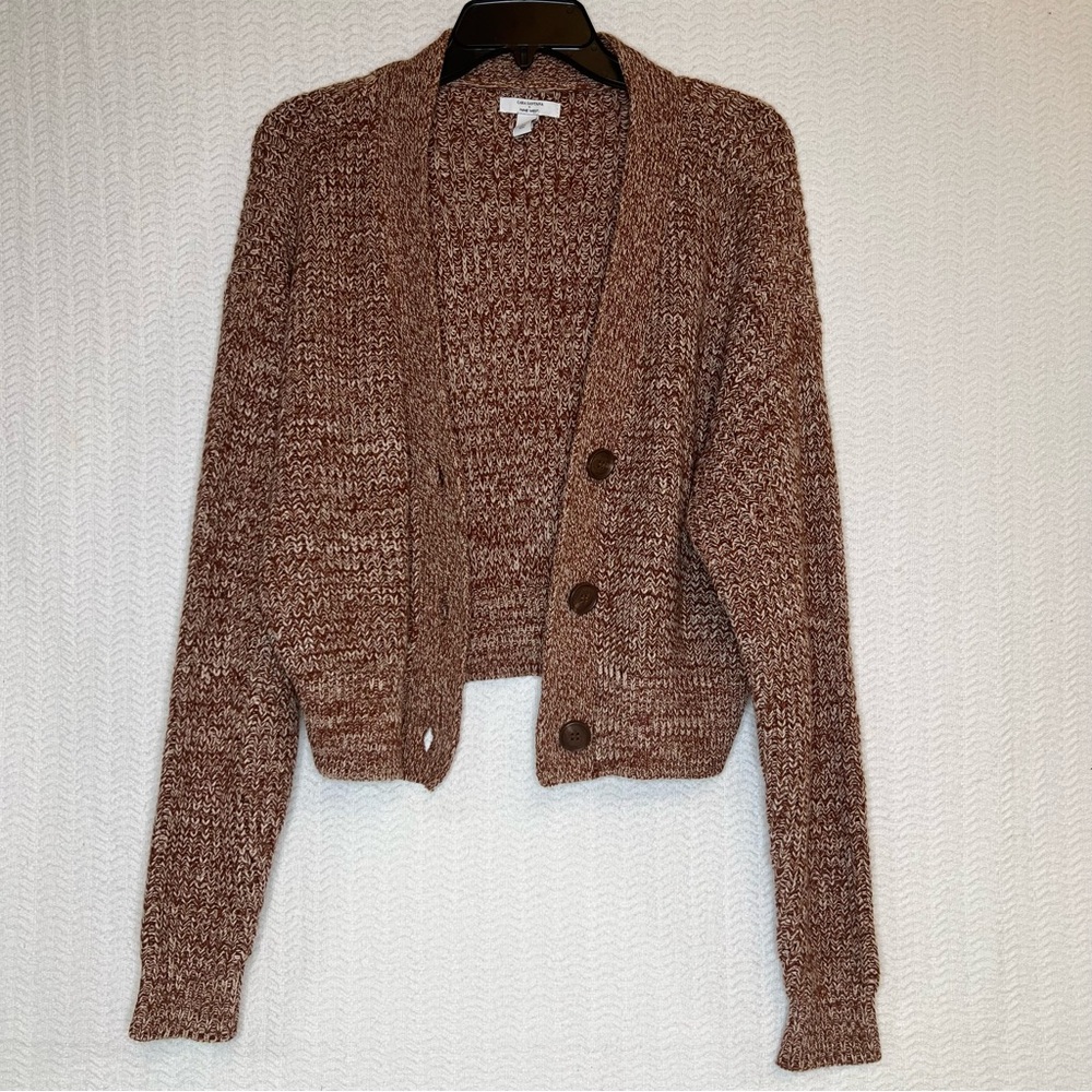 nine west / brown and tan knit button cropped sweater size small